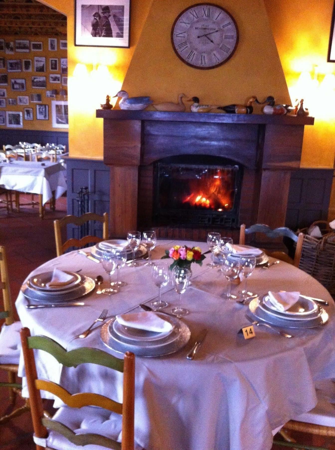 Auberge Des Chasseurs Échenevex Zewnętrze zdjęcie